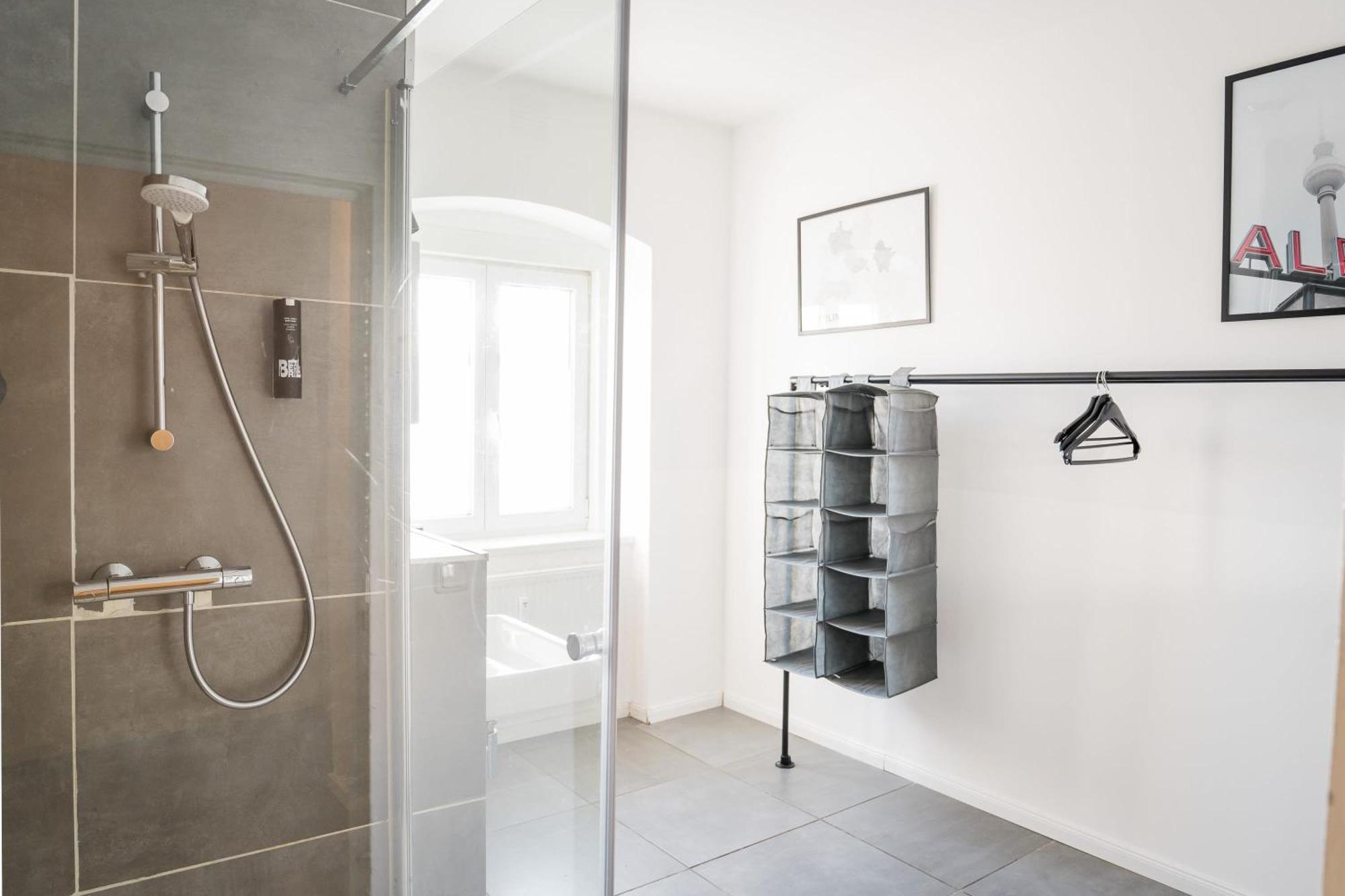 Three Bedroom Plus Big Kitchen Plus Selfcheckin Plus Street Parking Berlin Exterior foto